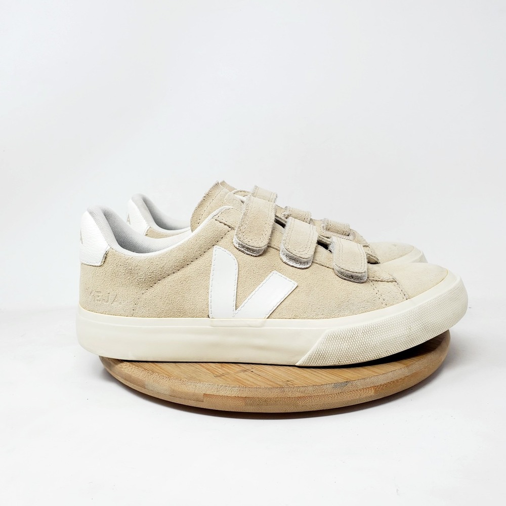 VEJA Recife Shoes Womens 7 Almond Suede Low Top Straps Retro Sneaker